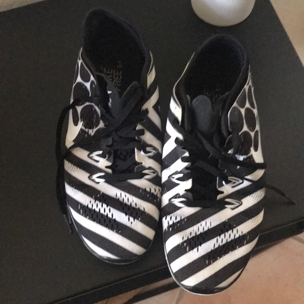 Gently worn Nike free 5.0